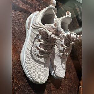 Brand new with tags! Adidas Women’s Size 6 sneakers